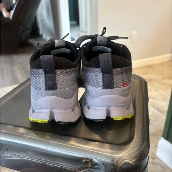 On Running Cloud surfer Trail 2 Running shoe - Picture 3 of 7